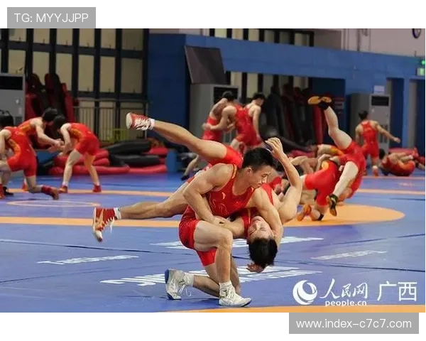 十五运会摔跤项目开赛,多名世界冠军参与角逐