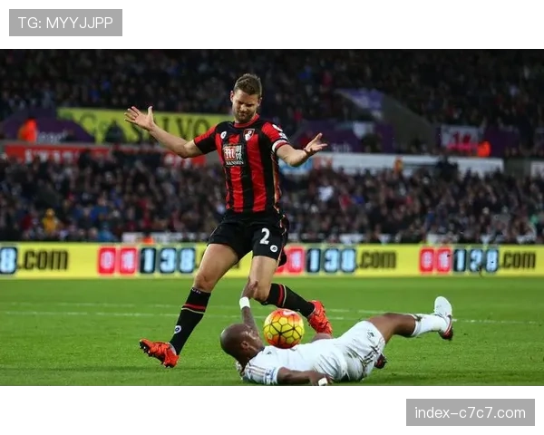 深度报道:从0-2到3-2,复盘西汉姆联逆转伯恩茅斯的战术调整
